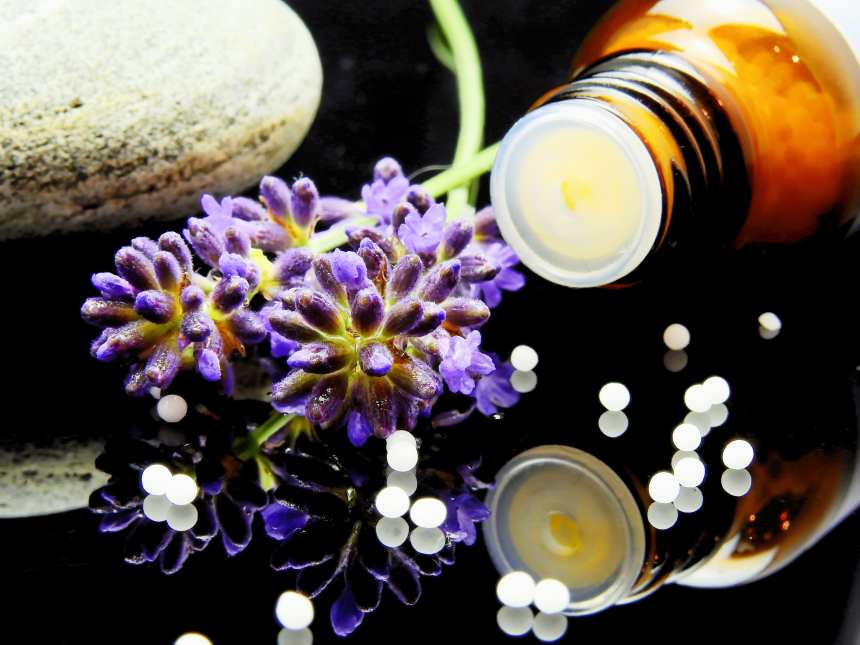 Tratamiento de Alergias con Homeopatía en Casa: Beneficios y Riesgos